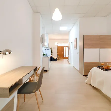 Loft Con Terraza Junto A Torres De Quart Διαμέρισμα